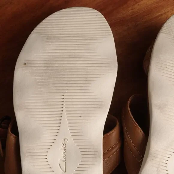 Clarks Brown Leather Sandals with Moccasin Stitching - Picture 15 of 15